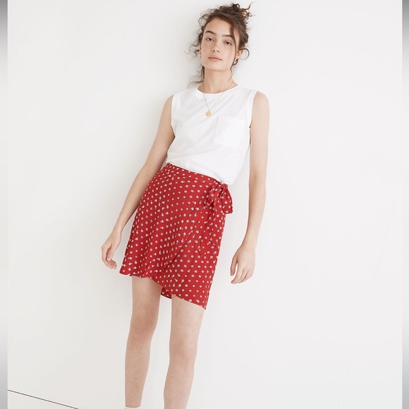 Madewell Dresses & Skirts - NWOT Madewell Wrap Mini Skirt in Bandana Flower XS Red White Floral